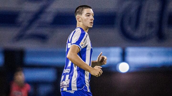 Tedesco, de apenas 16 anos, jogou duas partidas no Catarinense e atualmente treina entre os profissionais do Avaí (Foto: divulgação, AFC)