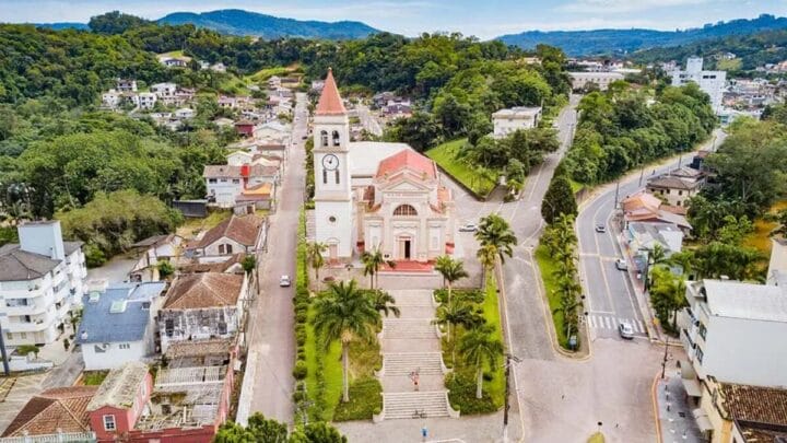 Cidade do Sul de SC atinge 55°C de índice de calor dia de temperaturas escaldantes