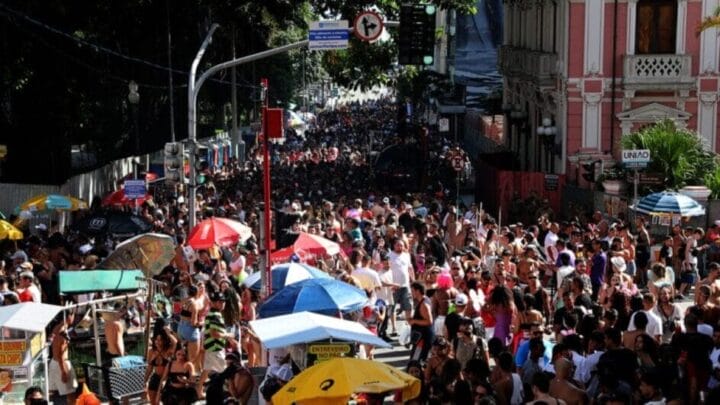 Expectativa é que mais de 1,5 milhões de pessoas passem por Florianópolis durante todo o período do Carnaval (Foto: Lucas Amorelli, Arquivo DC)