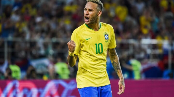 Neymar está de volta ao Santos após 12 anos fora do Brasil (Imagem: Alizada Studios | Shutterstock)
