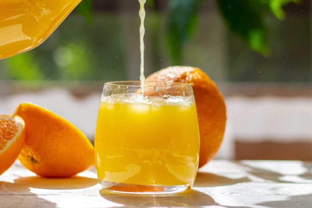 A laranja-amarga auxilia no bom funcionamento do sistema digestivo (Imagem: MarinaFill | Shutterstock)