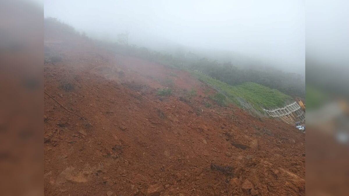 Serra da Rocinha tem trânsito de veículos retomado em sistema de comboio