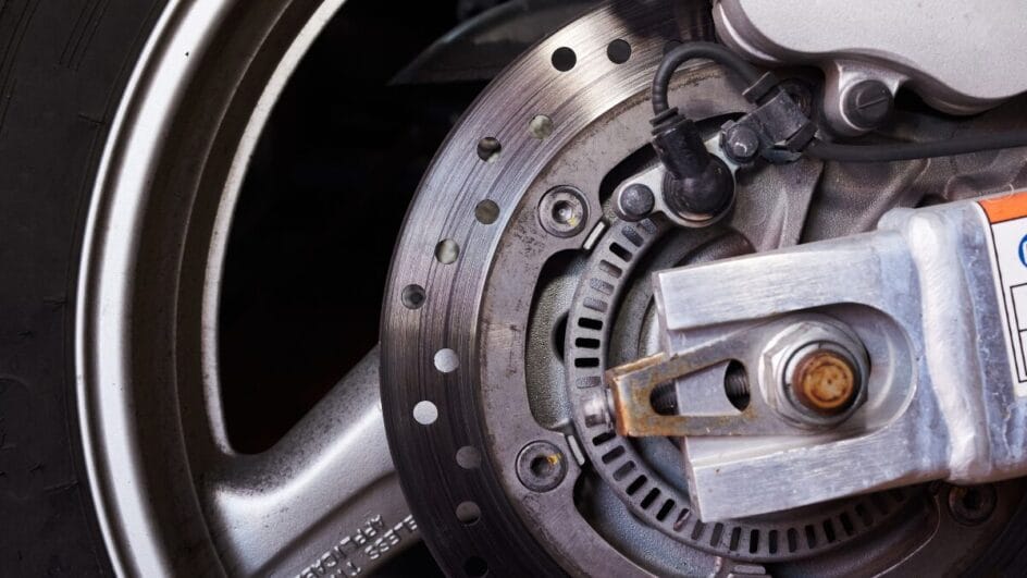 O que é o sistema ABS e como ele pode salvar a sua vida