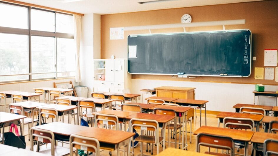 Aula termina com mais de 40 alunos hospitalizados após o uso de agulha compartilhada no ES