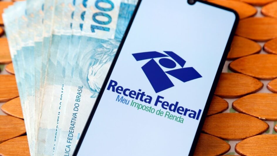 É importante cuidado ao preencher a declaração do imposto de renda (Imagem: Sidney de Almeida | Shutterstock)