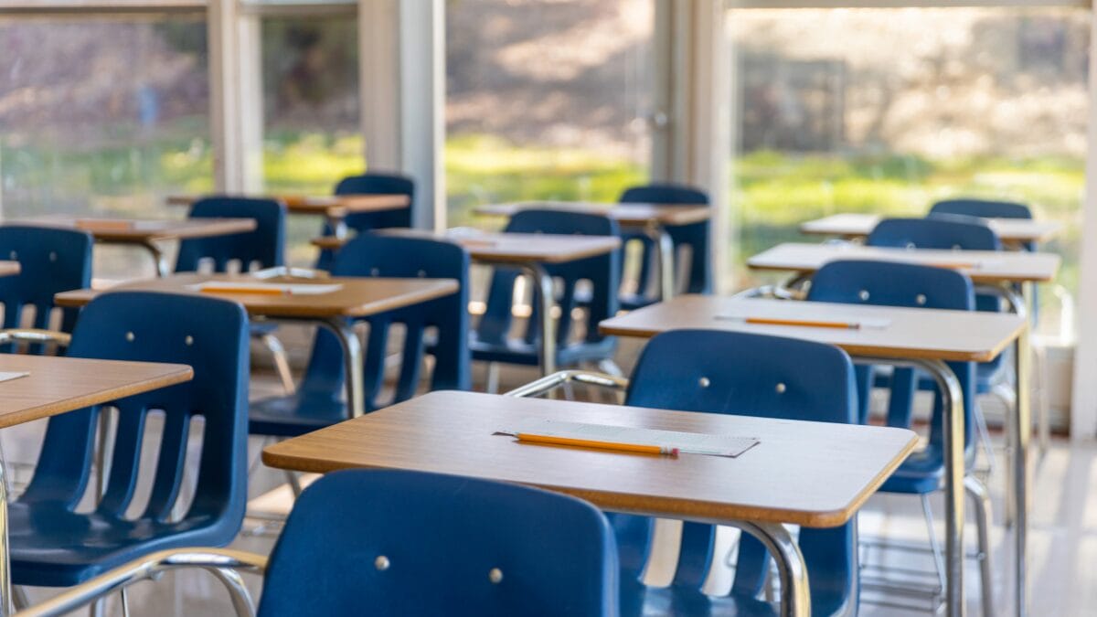 Escola é condenada a pagar R$ 67,2 mil por por recusar matrícula de criança com autismo em SC