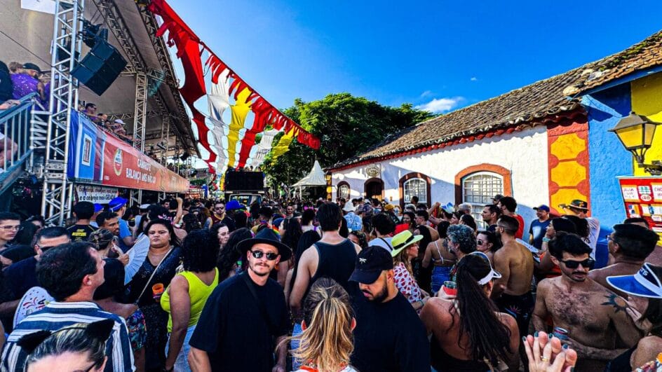 Segunda-feira de Carnaval será de calorão e sol de rachar em SC