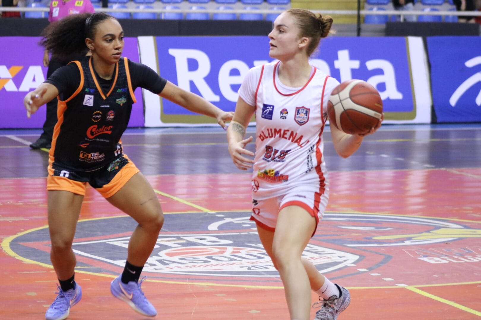 Blumenau 57 x 82 Ourinhos pela LBF — (Foto: Vitor Bett)