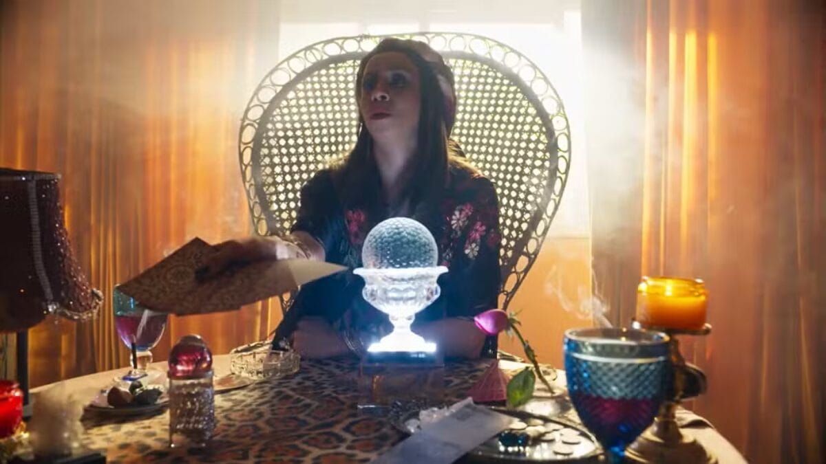 Leidi vira cartomante