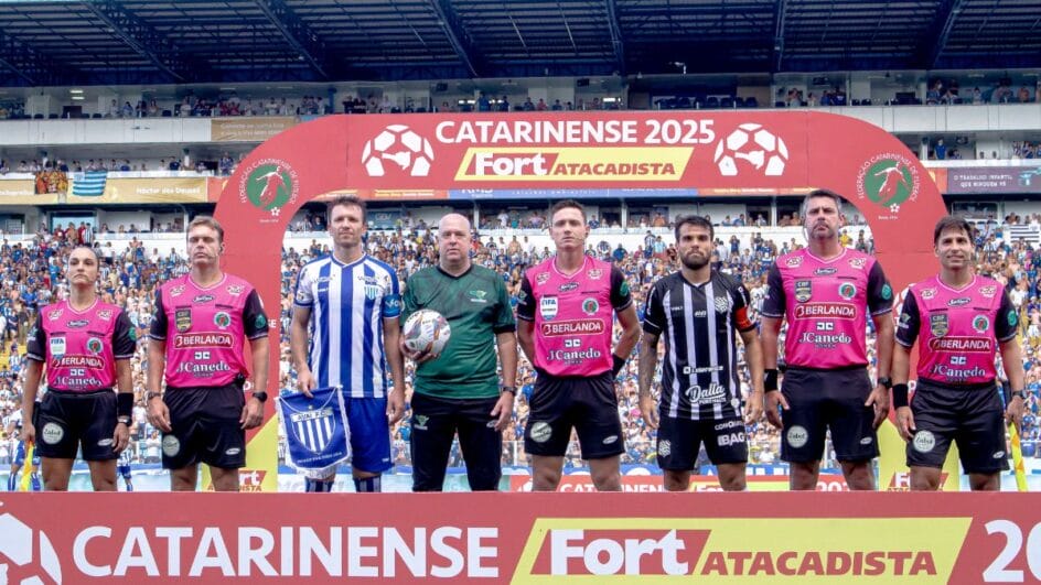 Avaí e Figueirense disputam uma vaga na semifinal (Foto: Patrick Floriani/FFC)