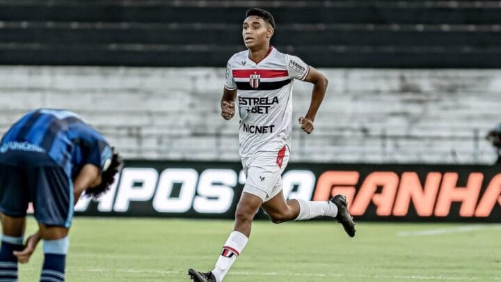 Quem é Pedro Severino, jogador do Bragantino que sofreu acidente de carro