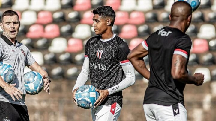 Quem é Pedro Severino, jogador do Bragantino que sofreu acidente de carro