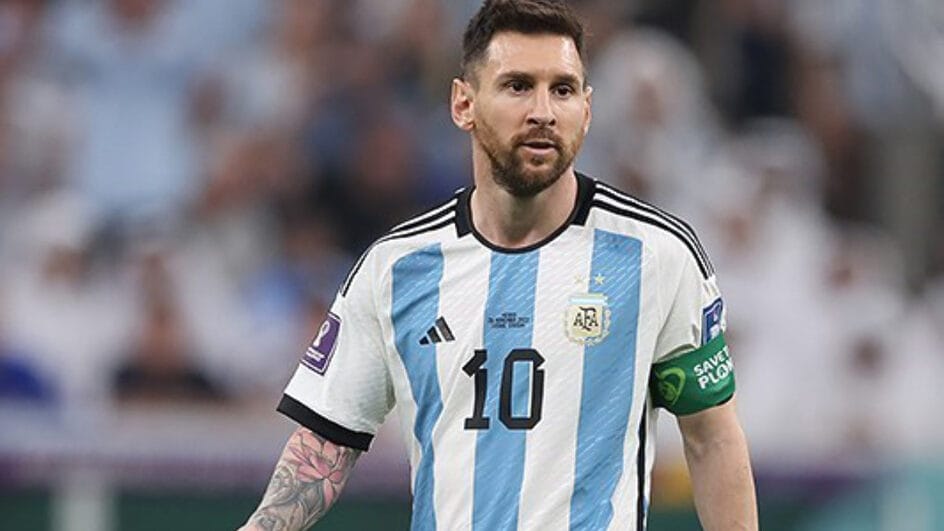 Messi nas eliminatórias da Copa do Mundo 2026 (Foto: Wikimedia Commons, Tasnim News Agency)