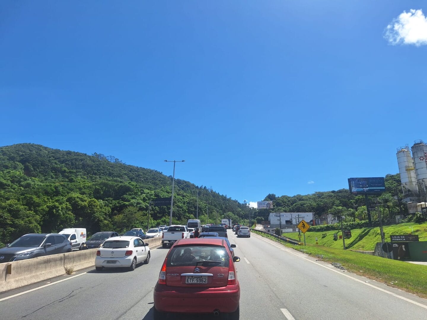 Trânsito na SC-401