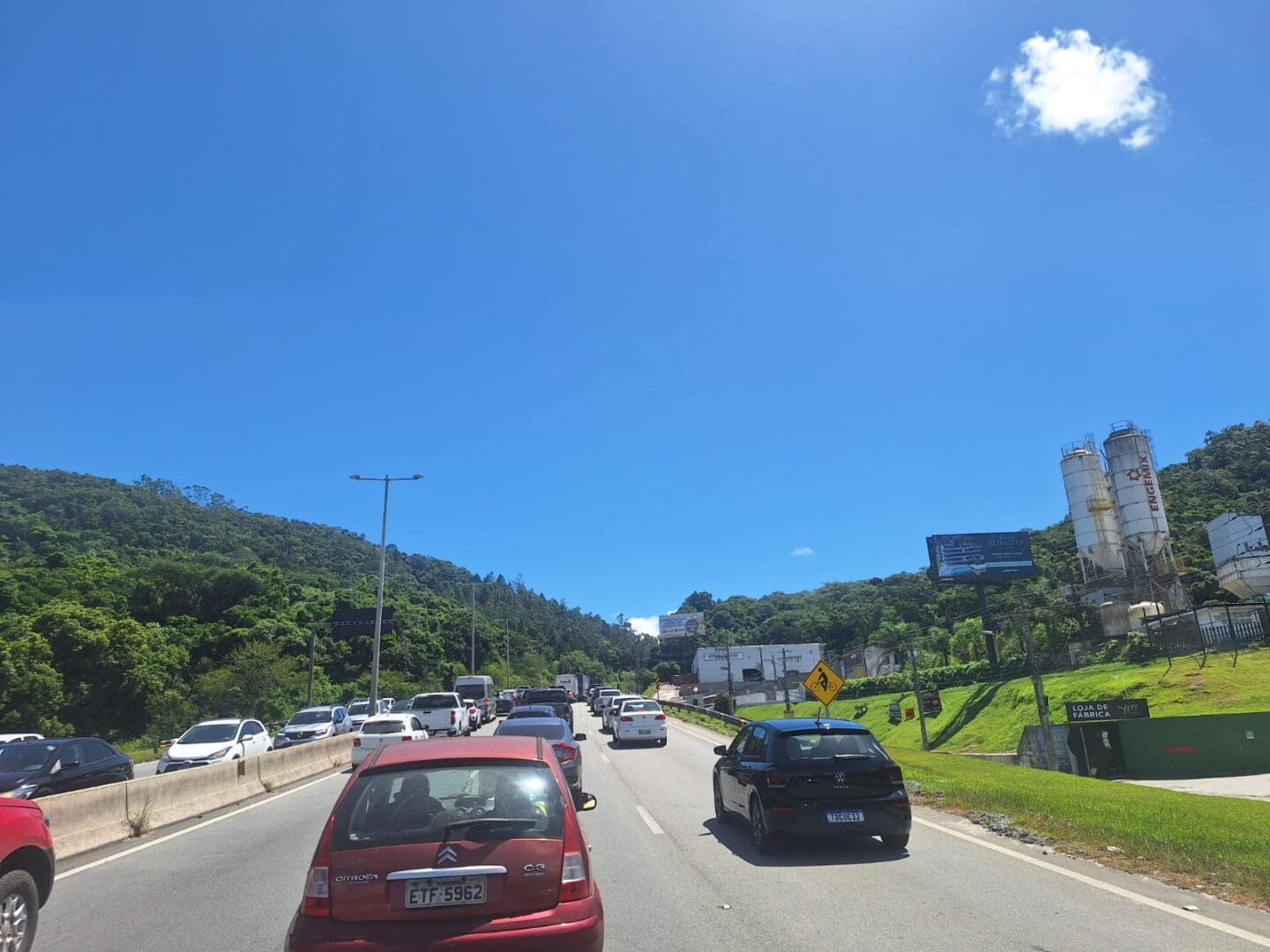 Trânsito na SC-401