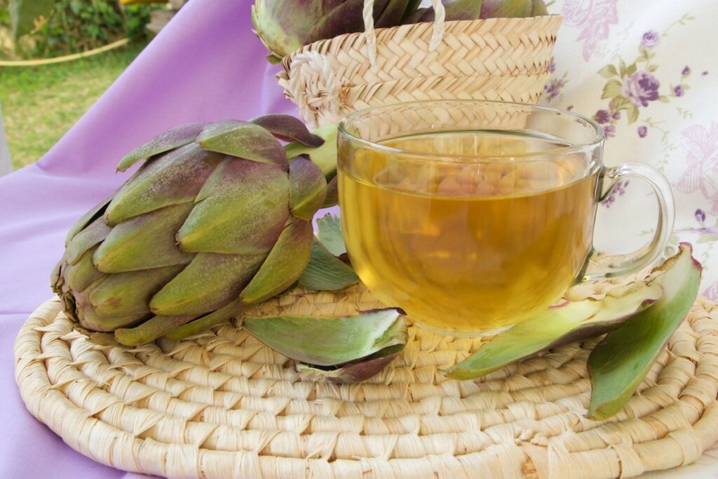 Chá de alcachofra (Imagem: Tolikoff Photography | Shutterstock)