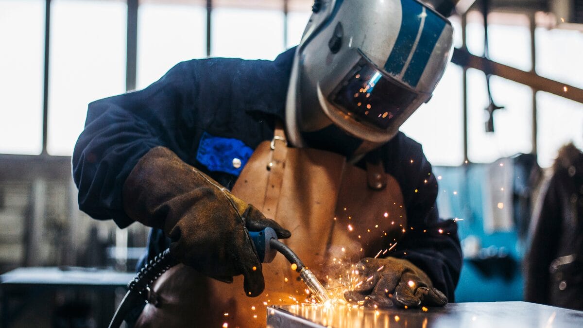 Setor de indústria teve alta de 3,3% em 2024 (Foto: Banco de Imagens)