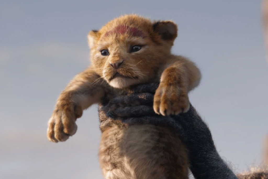  &ldquo;O Rei Le&atilde;o&rdquo; recria a jornada de um jovem le&atilde;o que busca seu lugar no ciclo da vida ap&oacute;s perder o pai (Imagem: Reprodu&ccedil;&atilde;o digital | Walt Disney)