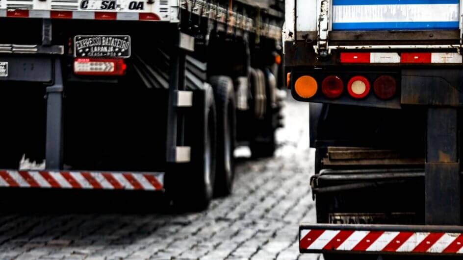 Diesel é utilizado em caminhões de carga e veículos de passageiros (Foto: Tiago Ghizoni, Arquivo NSC Total)