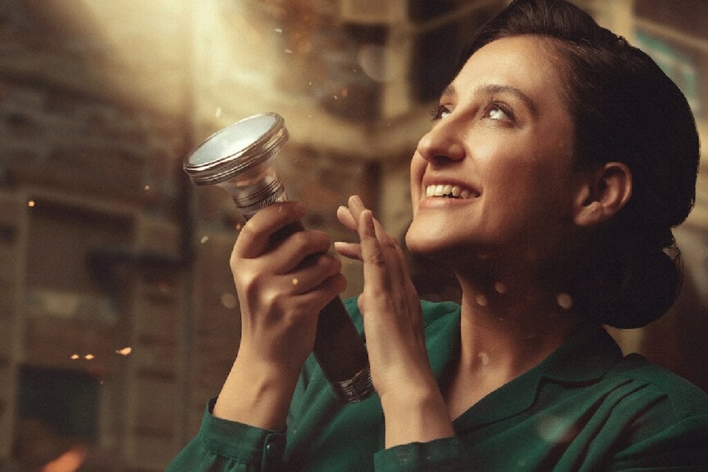 Em &ldquo;Voc&ecirc; J&aacute; Viu Vagalumes?&rdquo;, uma dramaturga revisita o passado com humor &aacute;cido e reflex&otilde;es sobre liberdade (Imagem: Reprodu&ccedil;&atilde;o digital | Netflix)