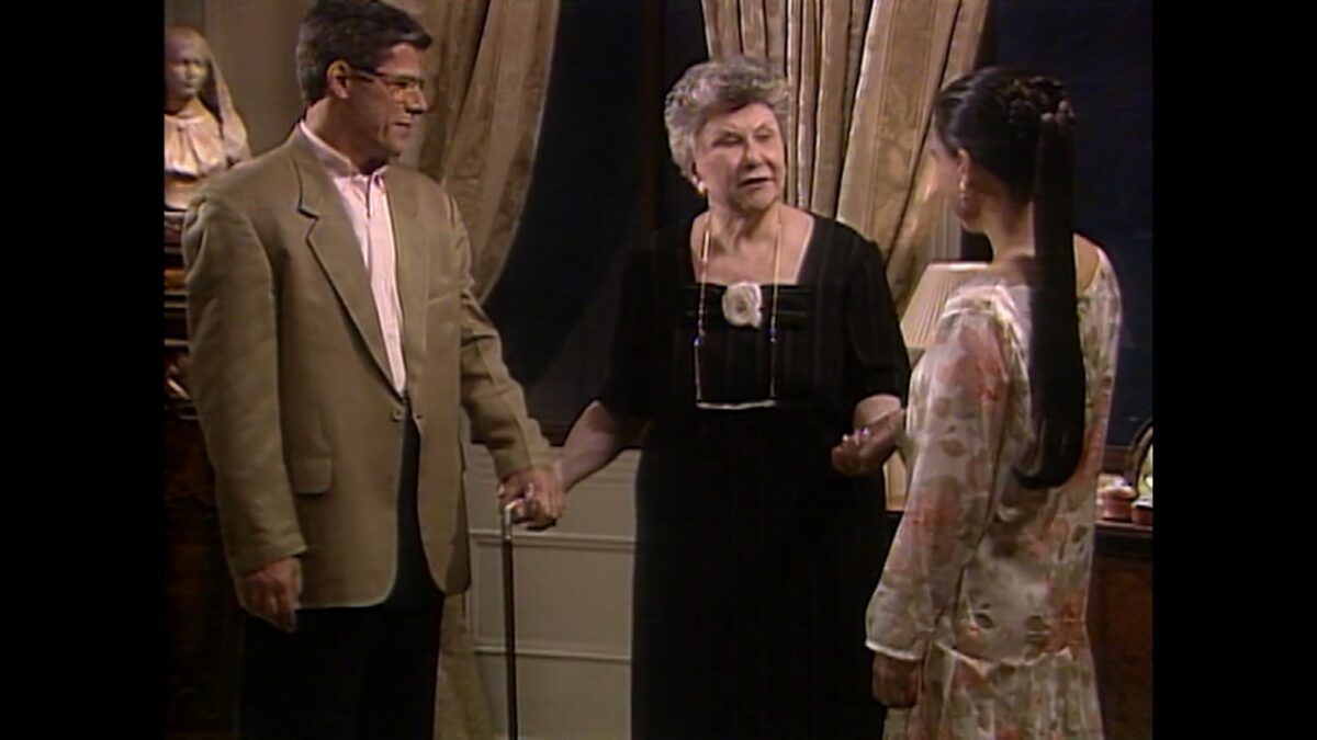 Carlos leva Helena para um jantar na casa de Olga em História de Amor