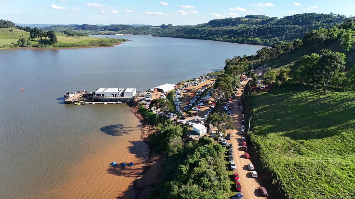 Estrutura que será usada na Represa Garibaldi, para a realização do XIX Circuito de Águas Abertas em Abdon Batista - (Foto: Prefeitura Municipal de Abdon Batista)