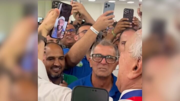 Gusttavo Lima fez uma videochamada com Caiado no evento (Foto: Redes sociais, Reprodução)