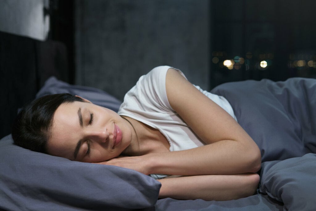 Dormir bem &eacute; importante para os m&uacute;sculos crescerem (Imagem: Damir Khabirov | Shutterstock)