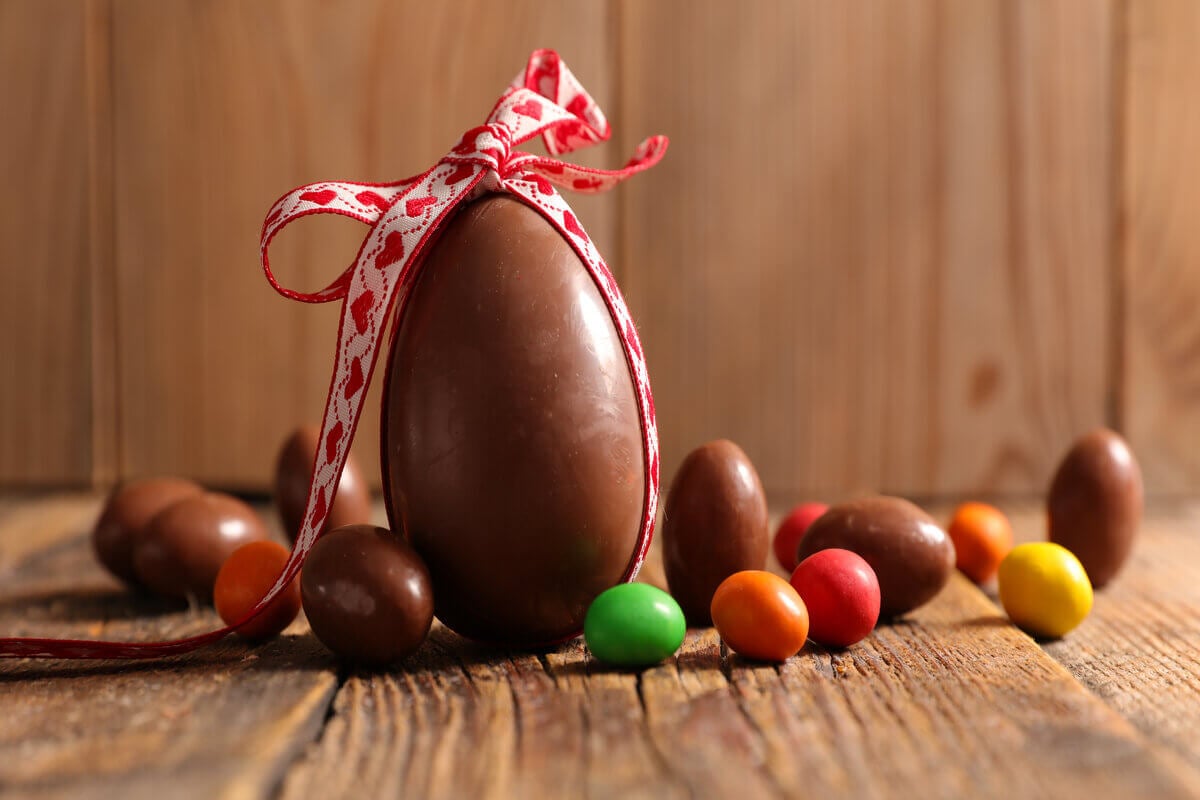 Ovo da Páscoa simples (Imagem: Margouillat photo | Shutterstock)