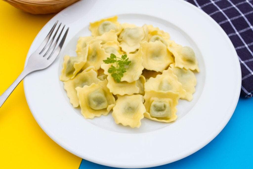 Ravioli recheado com espinafre e tofu (Imagem: page frederique | Shutterstock)