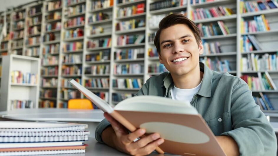 O segredo para um bom desempenho no Concurso Nacional Unificado 2 está na preparação antecipada (Imagem: LightField Studios | Shutterstock)