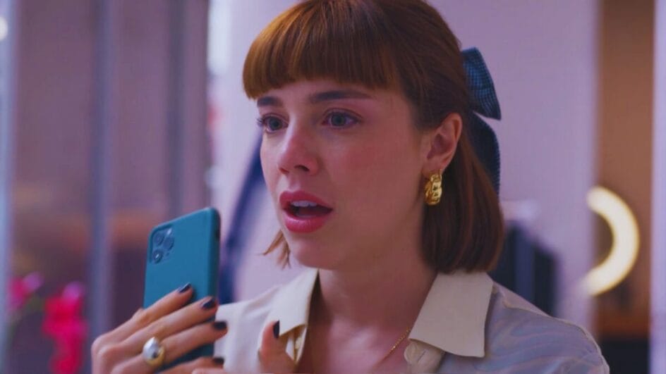 Solange volta da Europa e vê o namoro com Afonso acabar em Vale Tudo