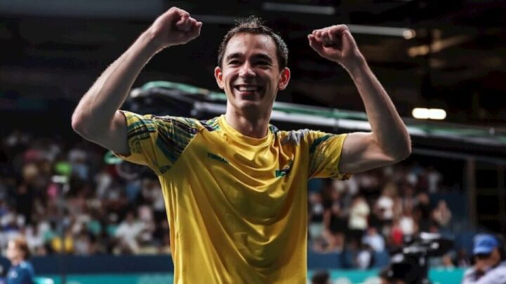 Hugo Calderano comemorando título na Copa do Mundo (Foto Gaspar Nóbrega, COB)