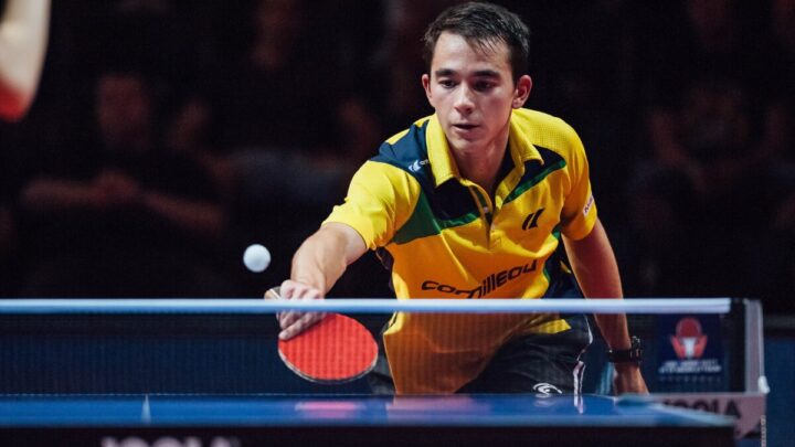 Hugo Calderano jogando (Foto Divulgação, ITTF)