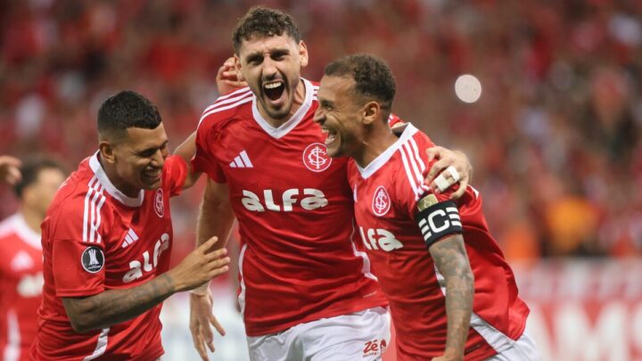 Jogadores do Internacional comemoram vitória por 3 a 0 contra o Atlético Nacional em partida válida pela segunda rodada da fase de grupos da Libertadores (Foto: Divulgação, Ricardo Duarte, Internacional)