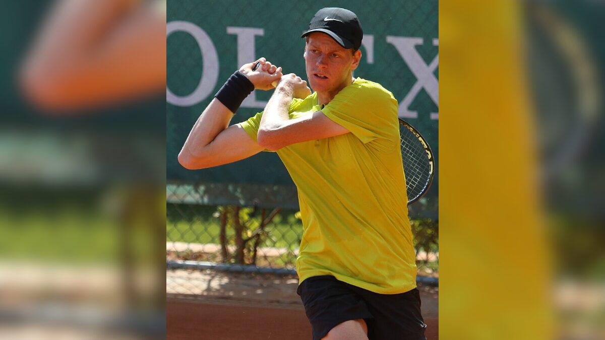 Jannik Sinner no Monte-Carlo Masters em 2023 (Foto si.robi, Wikimedia Commons, Reprodução)