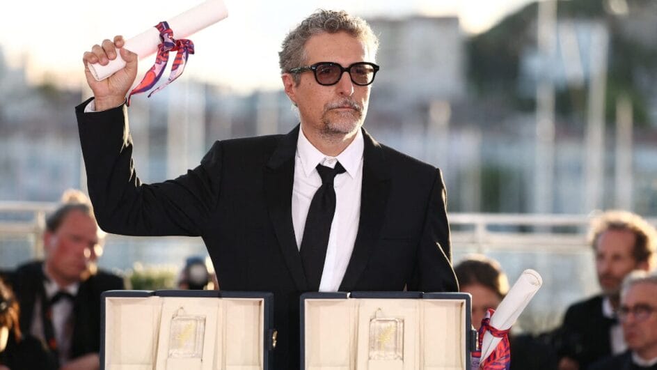 "Salas de cinema formam caráter do filme", diz Kleber Mendonça Filho, premiado em Cannes por O Agente Secreto