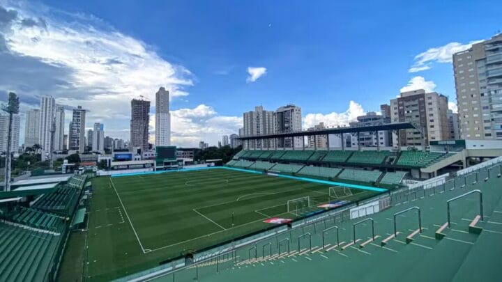 Estádio da Serrinha será palco de Goiás x Ferroviária - (Foto: João Normando)