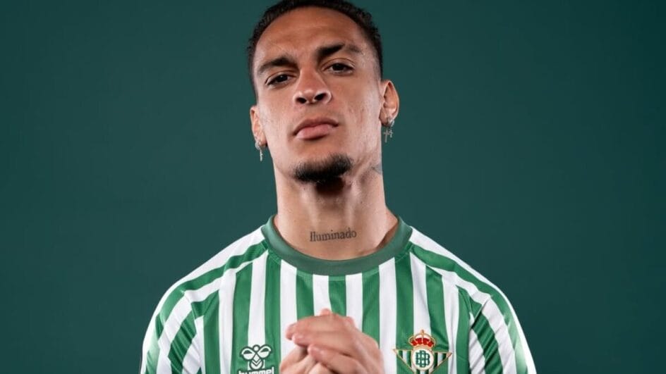 Anthony, atacante brasileiro que é destaque do Real Betis na temporada 2025 - (Foto: Reprodução, Redes Sociais)