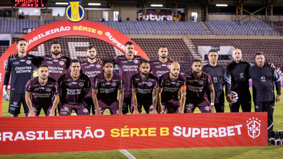 Ferroviária em disputa da Série B do Campeonato Brasileiro - (Foto: Carolina Borges / Ferroviária SAF)