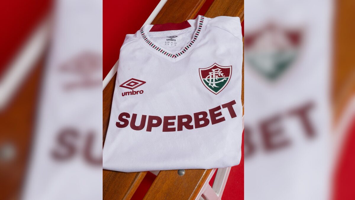 Novo uniforme do Fluminense - (Foto: Umbro e Lucas Merçon, FFC)