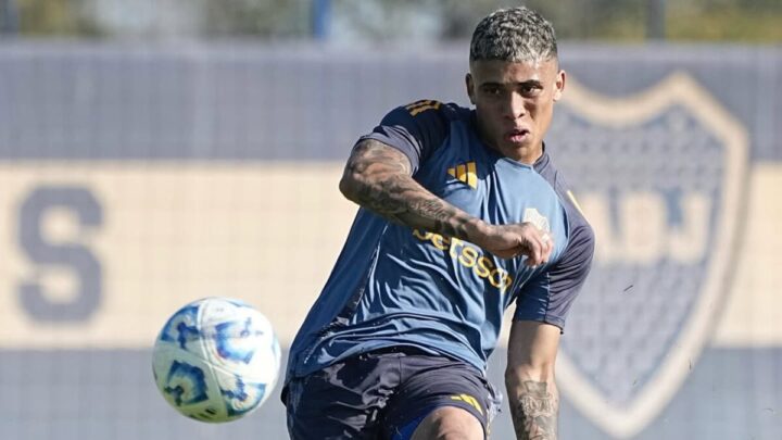 Ayrton Costa, zagueiro do Boca Juniors - (Foto: Reprodução, redes sociais, @bocajrs)