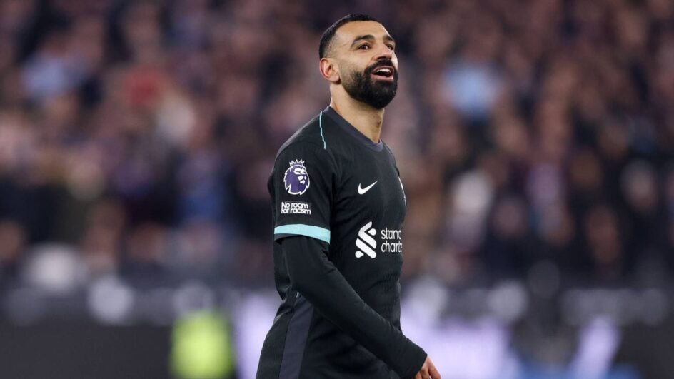 Mohamed Salah com a camisa do Liverpool