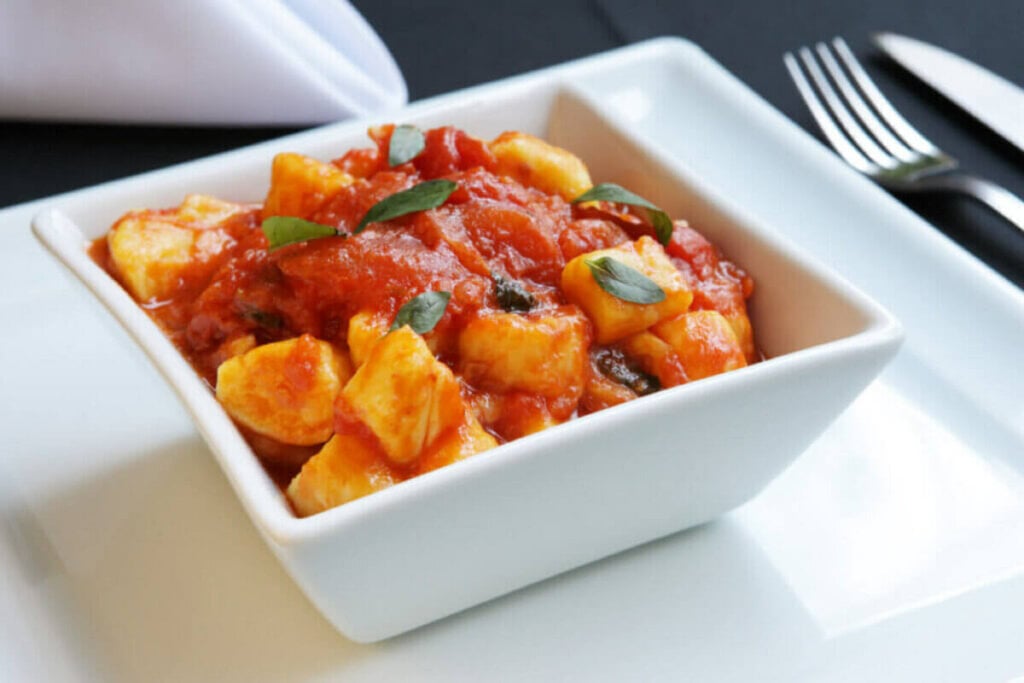 Nhoque de mandioquinha ao molho de tomate (Imagem: Horus2017 | Shutterstock)