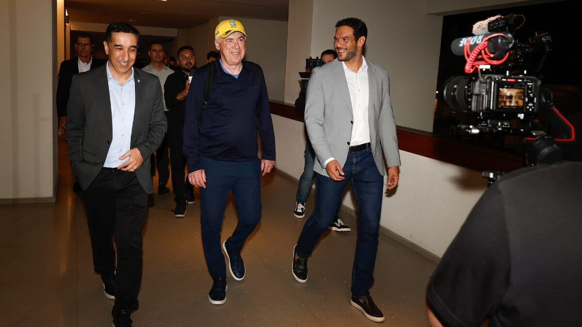 Novo treinador fará sua primeira convocação da Seleção nesta segunda-feira (26)