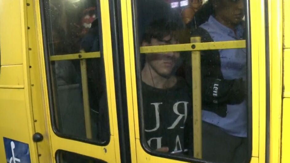 Reportagem flagrou superlotação nos ônibus de Joinville (Foto: NSC TV Joinville, Reprodução)