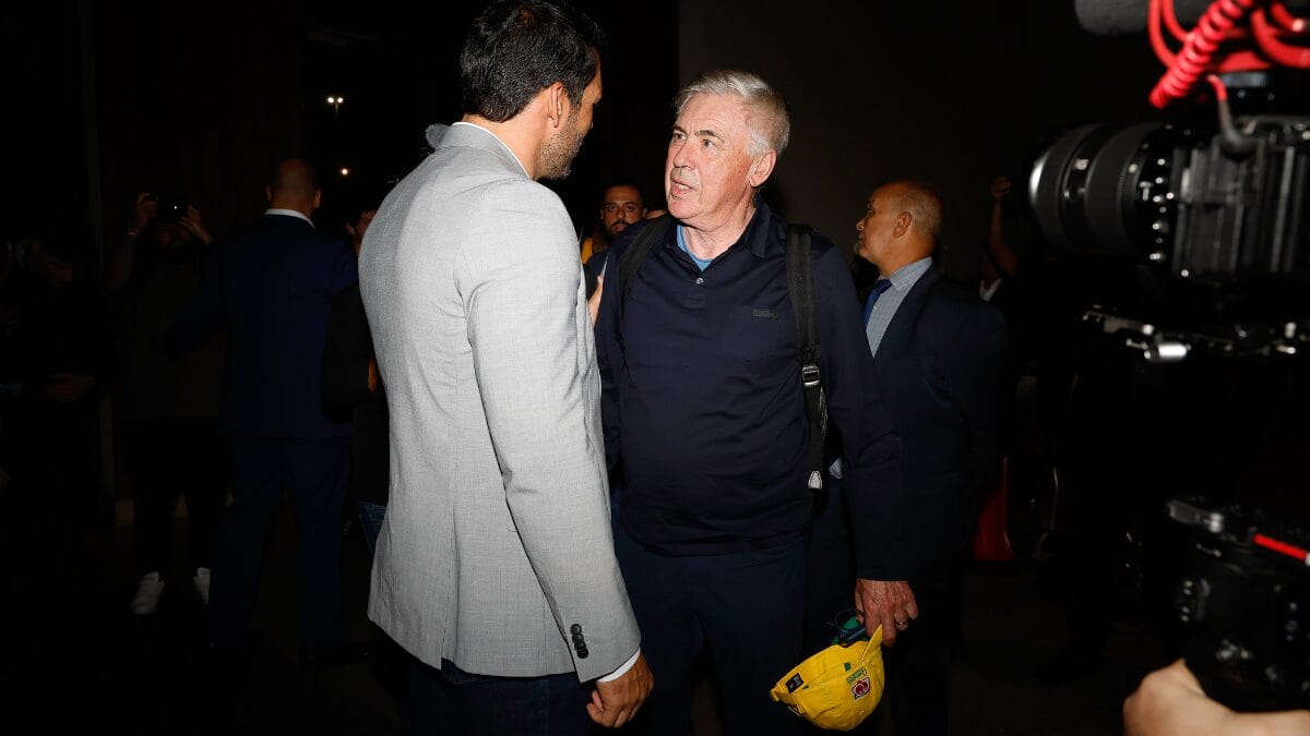 Samir Xaud recebendo novo técnico da Seleção Brasileira