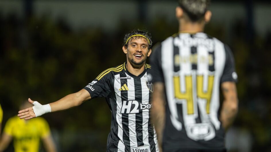Gustavo Scarpa com a camisa do Atlético-MG