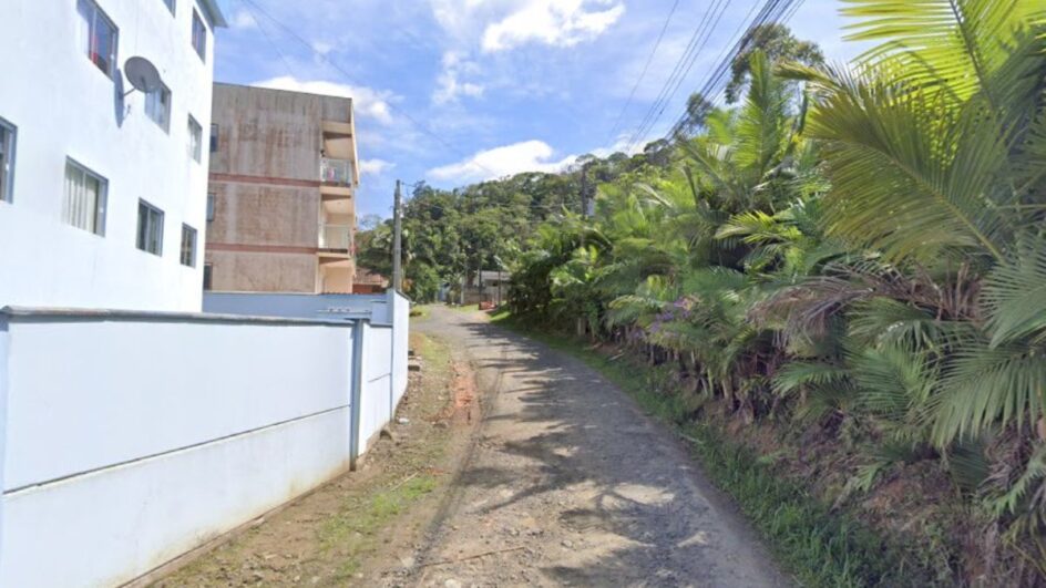 Homem estava escondido em Luiz Alves, no Vale do Itajaí (Foto: Google Maps, Reprodução)