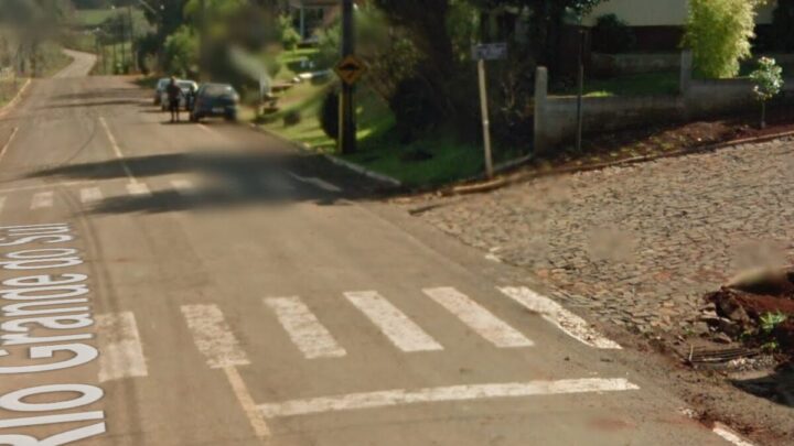 Atropelamento foi na esquina da rua Rio Grande do Sul com a rua Nossa Senhora de Fátima (Foto: Google Street View, Reprodução)